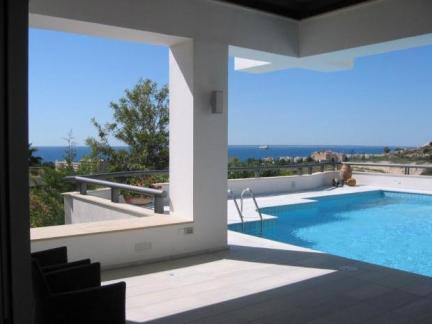 Aristotelous Villa 2 - Poolside View