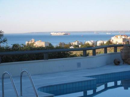 Aristotelous Villa 2 - Poolside View