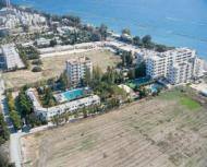 Roussos Beach Hotel