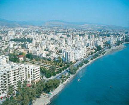 Roussos Beach Hotel