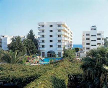 Roussos Beach Hotel