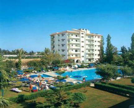 Roussos Beach Hotel